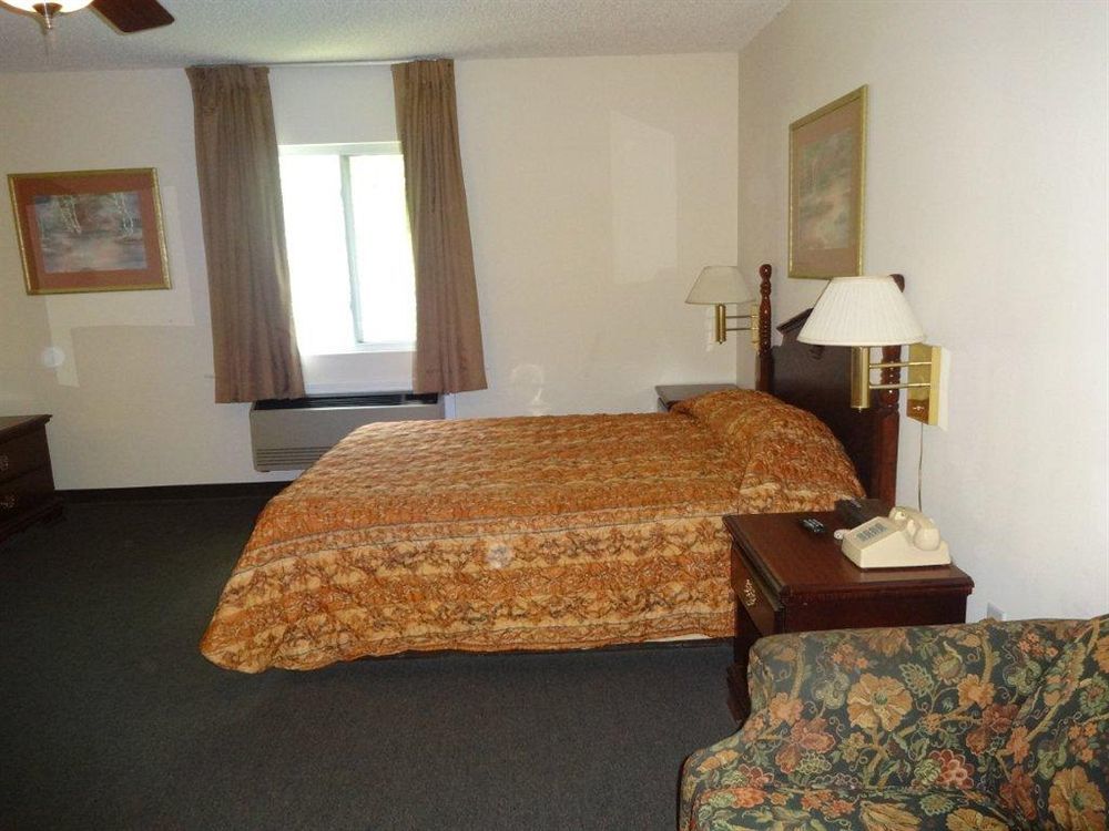 High Falls Inn & Suites Zewnętrze zdjęcie